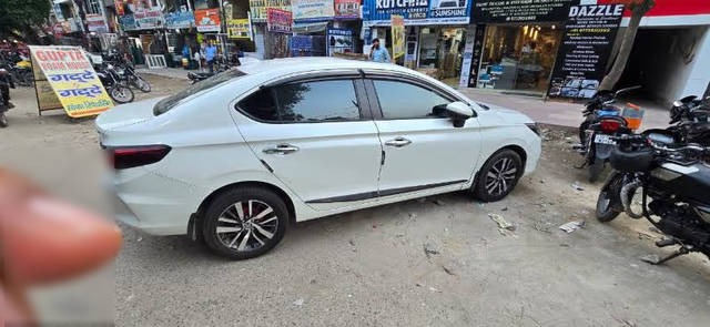 https://images10.gaadi.com/usedcar_image/4612213/original/92e7b2ec-5471-43e6-b93d-e72ce0c9ede4.png?imwidth=6402