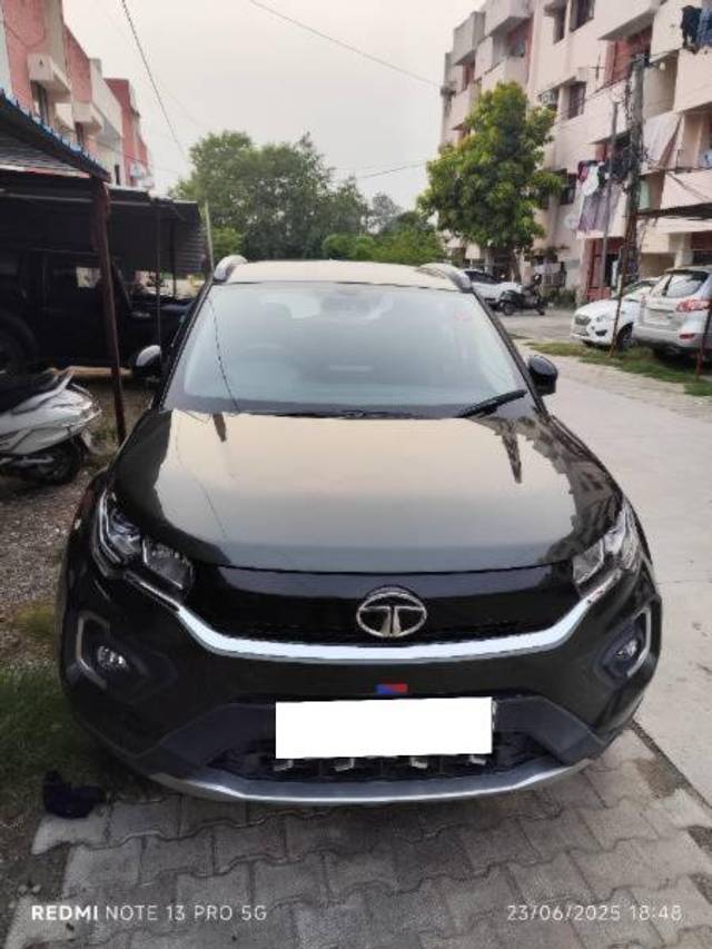 https://images10.gaadi.com/usedcar_image/4612224/original/processed_036e3ec2-202d-40c1-b334-6d788f3178f2.jpg?imwidth=6400