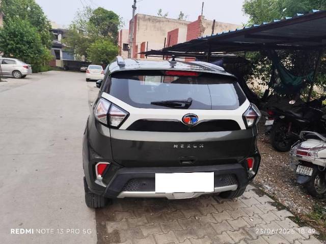 https://images10.gaadi.com/usedcar_image/4612224/original/processed_32176427-6496-42be-8725-f70c47173dc0.jpg?imwidth=6402