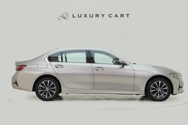 https://images10.gaadi.com/usedcar_image/4612266/original/processed_eab7b348aadba4aa69e93ae3b46020ca.jpg?imwidth=6401