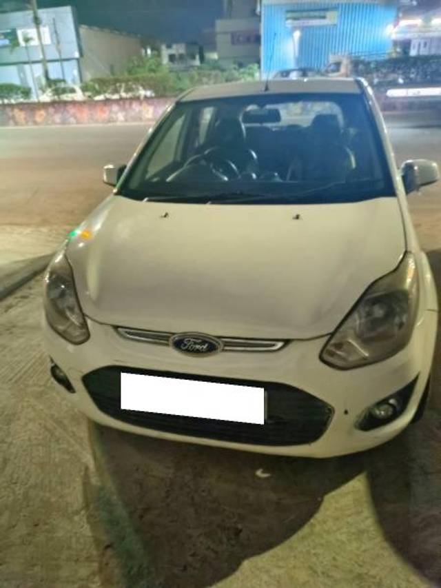 https://images10.gaadi.com/usedcar_image/4612274/original/processed_b479356b-adc4-4348-b6c3-fbe93a201e25.jpg?imwidth=6400