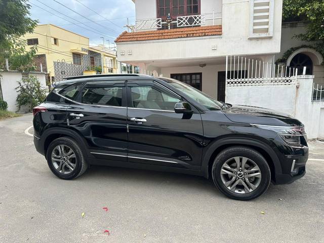 https://images10.gaadi.com/usedcar_image/4612291/original/6f43cff85aa1c904ae5d32643e39bb50.jpg?imwidth=6401