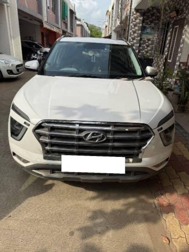 https://images10.gaadi.com/usedcar_image/4612312/original/processed_1a9604a2-feff-473a-8259-e278d26e0f04.jpeg?imwidth=6400