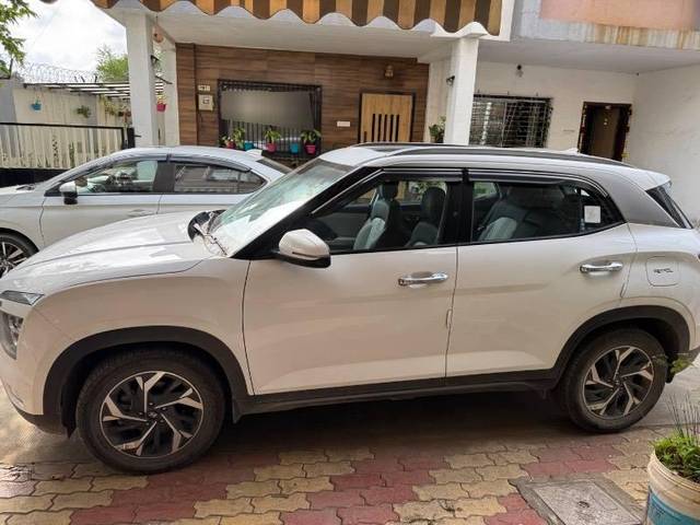 https://images10.gaadi.com/usedcar_image/4612312/original/processed_6aea2e98-b32f-4fb6-a840-c99bcce5e44b.jpeg?imwidth=6402
