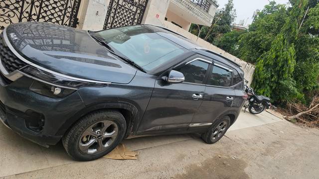 https://images10.gaadi.com/usedcar_image/4612342/original/63552264-7842-4b4b-85a8-dd6d40b504ed.jpg?imwidth=6402