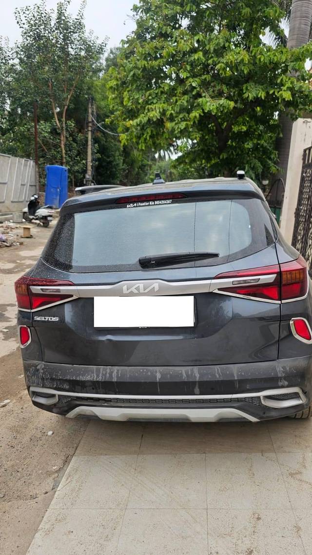 https://images10.gaadi.com/usedcar_image/4612342/original/processed_ac76d3ba-b8a5-463f-b082-a6c50509c4e8.jpg?imwidth=6401