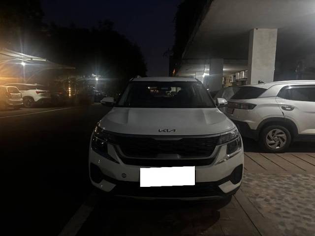 https://images10.gaadi.com/usedcar_image/4612352/original/processed_d476c47d-8896-4040-a547-de77f18f2fc3.jpeg?imwidth=6402