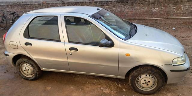 https://images10.gaadi.com/usedcar_image/4612377/original/processed_25af4426-5d94-4403-a588-f2fb87ceb2e0.jpg?imwidth=6401