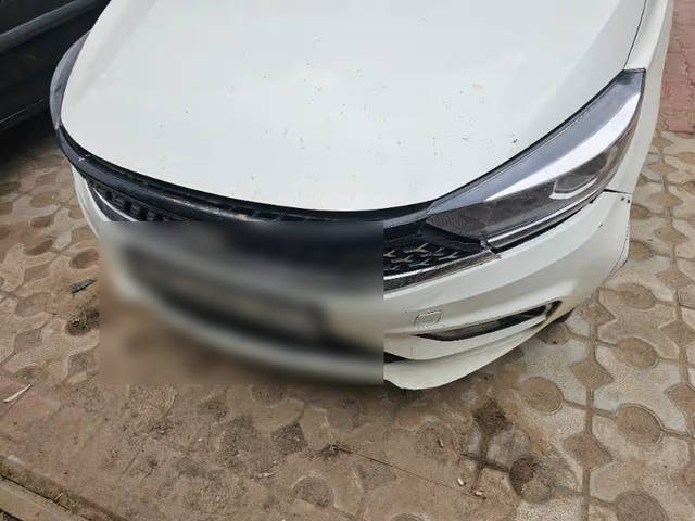 https://images10.gaadi.com/usedcar_image/4612381/original/f2e39605-65b5-4101-bf7c-536457c4dc29.png?imwidth=6402