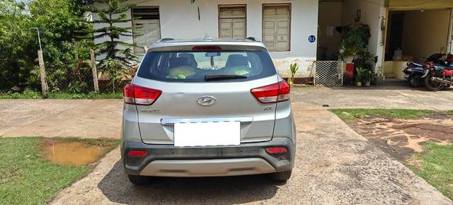 https://images10.gaadi.com/usedcar_image/4612382/original/processed_1d73359a-f7d6-43c7-a5d0-e32008bd7a46.jpg?imwidth=6401