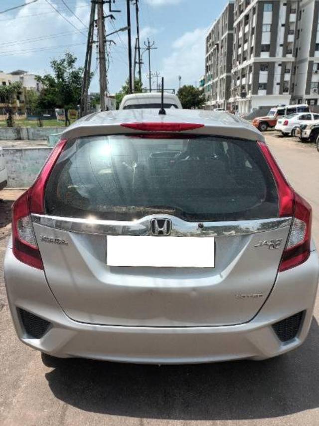 https://images10.gaadi.com/usedcar_image/4612383/original/processed_d5cdcedc-f981-40ce-90cc-fdd13b8dd958.jpg?imwidth=6401