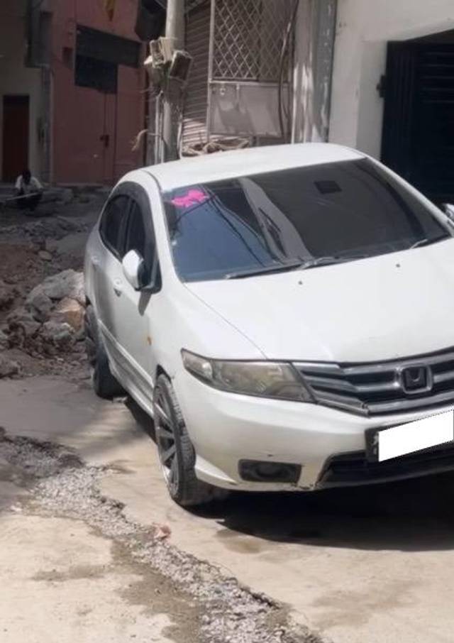 https://images10.gaadi.com/usedcar_image/4612389/original/processed_c71cb230-f62e-4b14-8d81-96e26e57b99e.jpeg?imwidth=6400