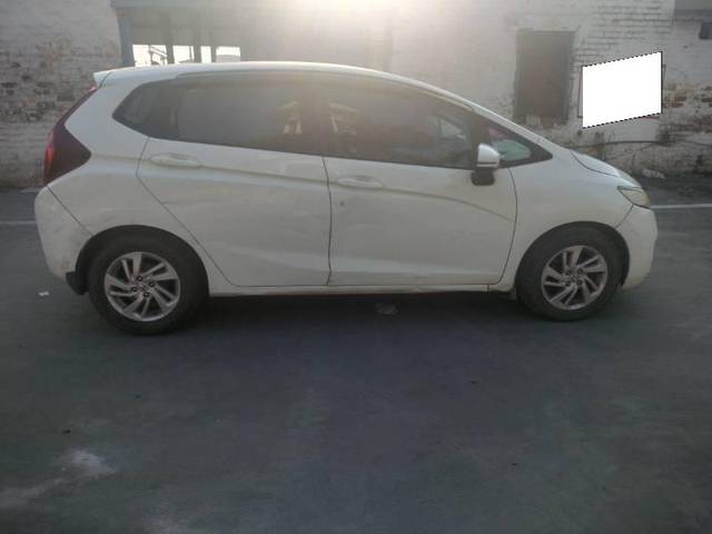 https://images10.gaadi.com/usedcar_image/4612402/original/processed_acd0743d-b3c4-4493-b524-b511003153f1.jpg?imwidth=6401