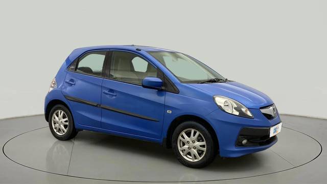 https://images10.gaadi.com/usedcar_image/4612448/original/f3b8fcd99d4d0b99217c628e36d25198.jpg?imwidth=6400