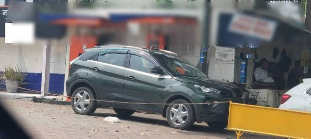 https://images10.gaadi.com/usedcar_image/4612454/original/processed_processed_fe49b49e-a5bb-4270-a78e-cd887ba45dd4.png?imwidth=6400