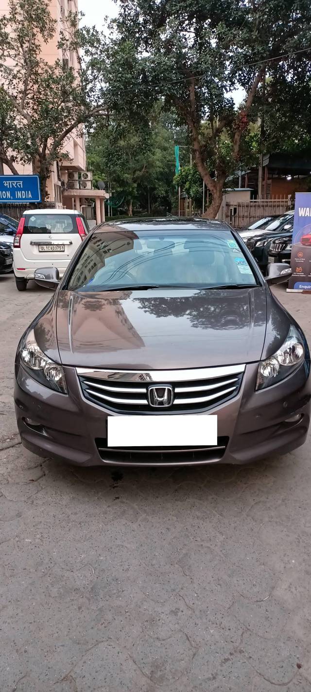 https://images10.gaadi.com/usedcar_image/4612457/original/processed_e255dfad-45d6-442c-81f2-fa7f8095e6a6.jpg?imwidth=6400