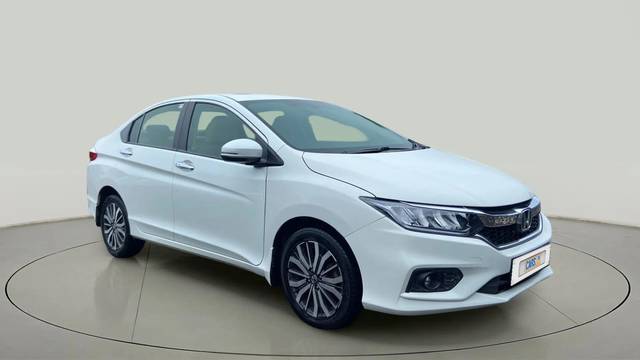 https://images10.gaadi.com/usedcar_image/4612459/original/d4b82ff21379211b4726d9e1f941b639.jpg?imwidth=6400