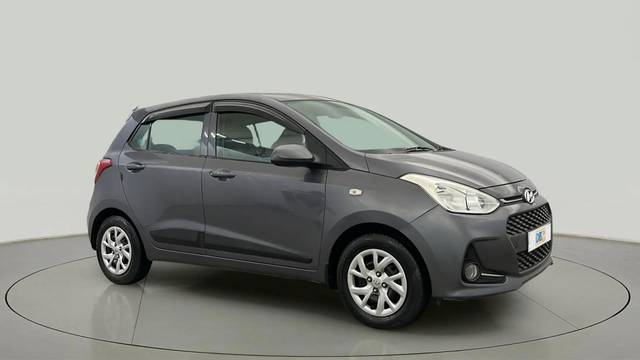 https://images10.gaadi.com/usedcar_image/4612464/original/75c5c8df949e1a45ac8199d8797e6a11.jpg?imwidth=6400