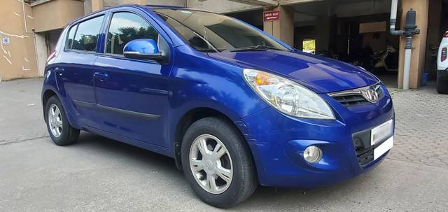 https://images10.gaadi.com/usedcar_image/4612483/original/processed_a27a6e757592d013e1113056cc87e844.jpg?imwidth=6400