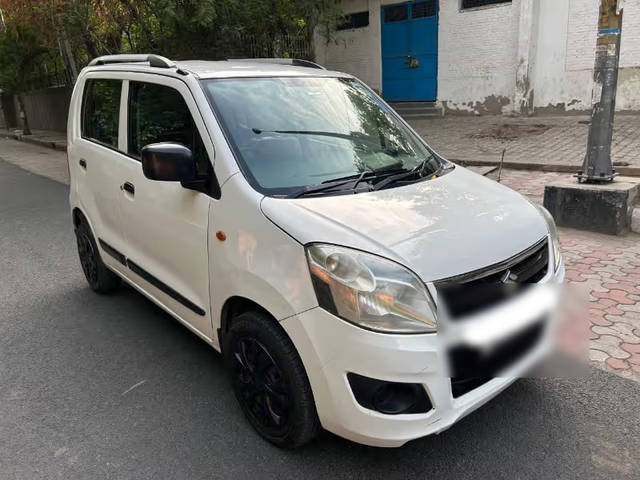 https://images10.gaadi.com/usedcar_image/4612489/original/c0843351-59df-4a8e-b74f-c67c05130d32.png?imwidth=6400