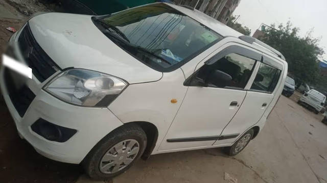 https://images10.gaadi.com/usedcar_image/4612565/original/565e26b7-0f71-41e5-9196-0d25cd4175c8.png?imwidth=6400