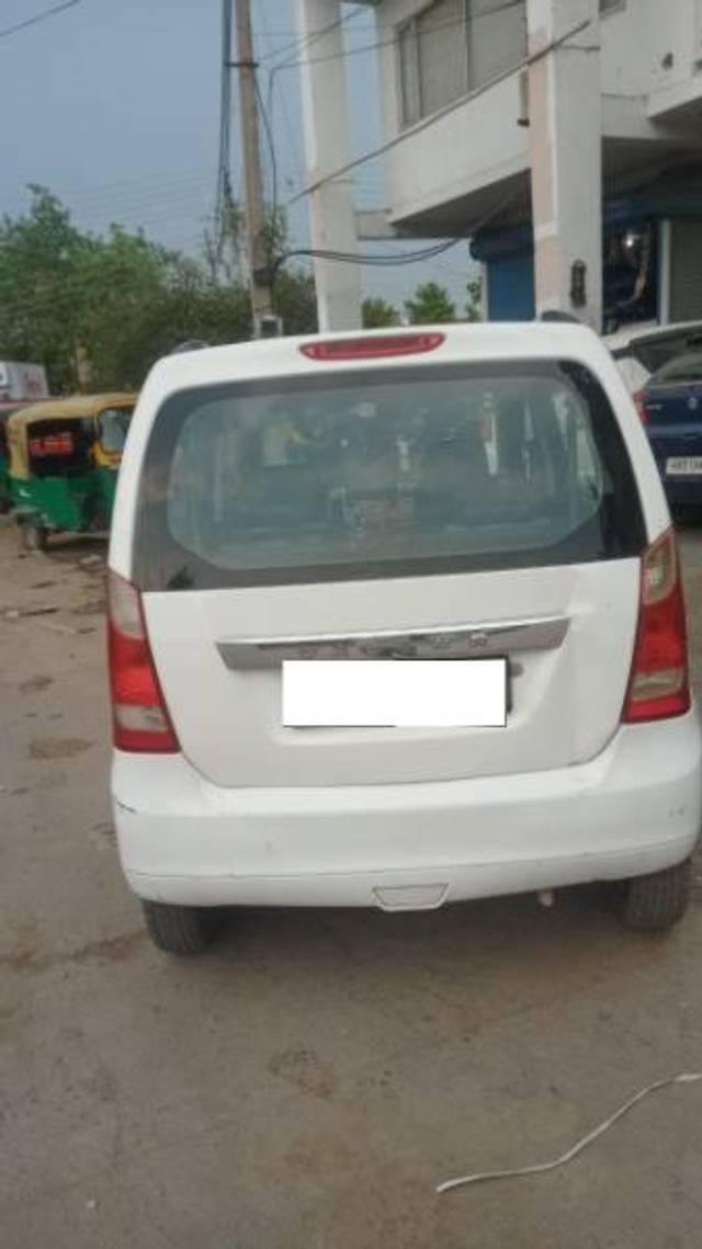 https://images10.gaadi.com/usedcar_image/4612565/original/processed_029d8455-26cc-405d-a76b-ebef789339d1.jpg?imwidth=6402
