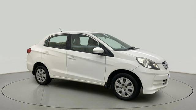 https://images10.gaadi.com/usedcar_image/4612580/original/e465f9dac699a9b032a11d6b85650d4f.jpg?imwidth=6400