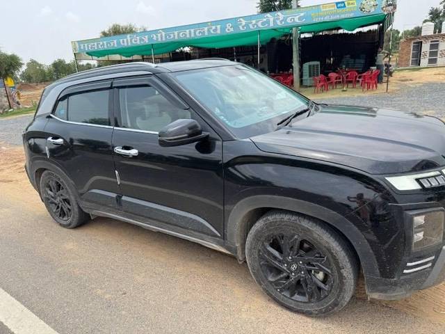 https://images10.gaadi.com/usedcar_image/4612589/original/processed_f158bd1f-0164-452d-a6d6-5a78f34cd429.jpeg?imwidth=6402