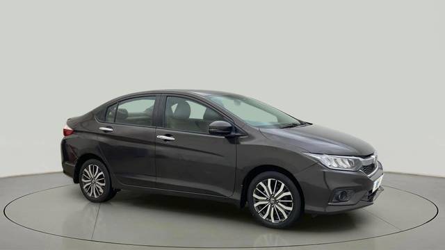 https://images10.gaadi.com/usedcar_image/4612629/original/20a386142f591fef9e8a3ae2d11141b1.jpg?imwidth=6400