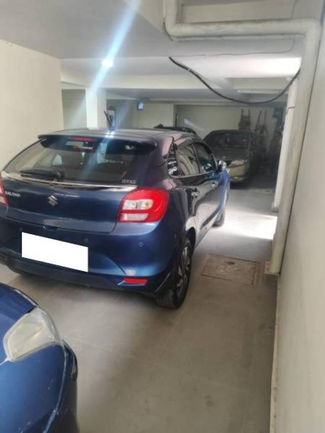 https://images10.gaadi.com/usedcar_image/4612652/original/processed_8a122c6d-353c-453d-8812-8c97225ffe5c.jpg?imwidth=6402