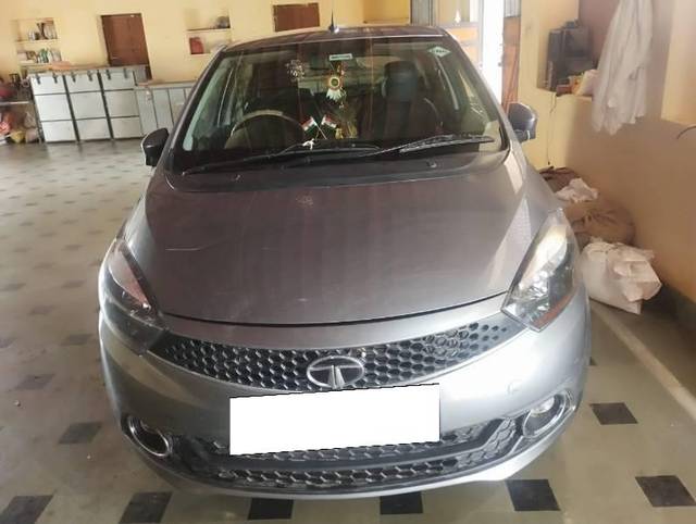 https://images10.gaadi.com/usedcar_image/4612667/original/processed_b877cb66-83d9-480d-9bed-36c4869d8839.jpg?imwidth=6400