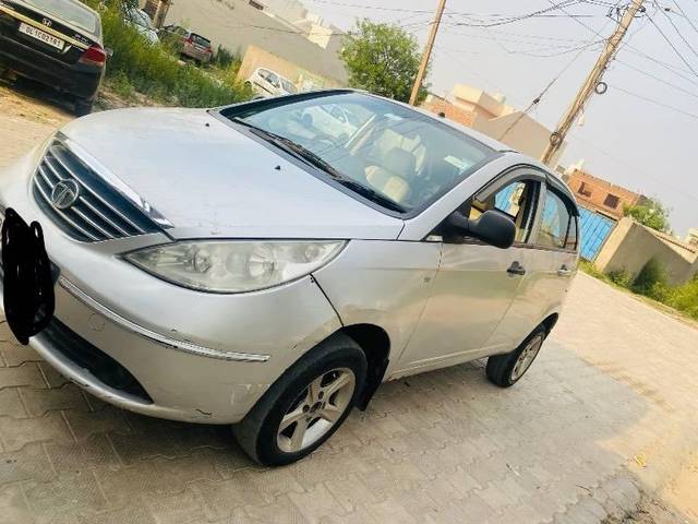 https://images10.gaadi.com/usedcar_image/4612723/original/processed_6636ed0a-1d13-4367-9735-dbde46eb0489.jpeg?imwidth=6402