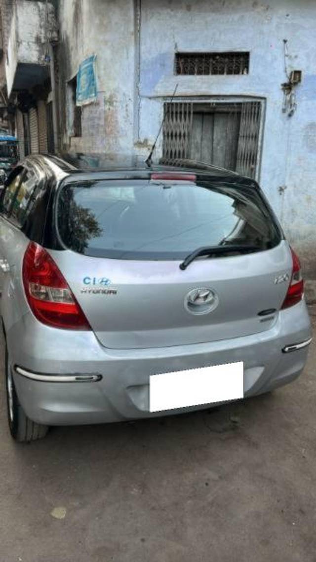 https://images10.gaadi.com/usedcar_image/4612776/original/processed_faa64e22-6fc3-412a-856c-bcc2926c6670.jpg?imwidth=6401