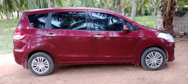 https://images10.gaadi.com/usedcar_image/4612788/original/processed_4c082428-ee5c-4589-96b2-e5c3be9d2dde.jpg?imwidth=6401