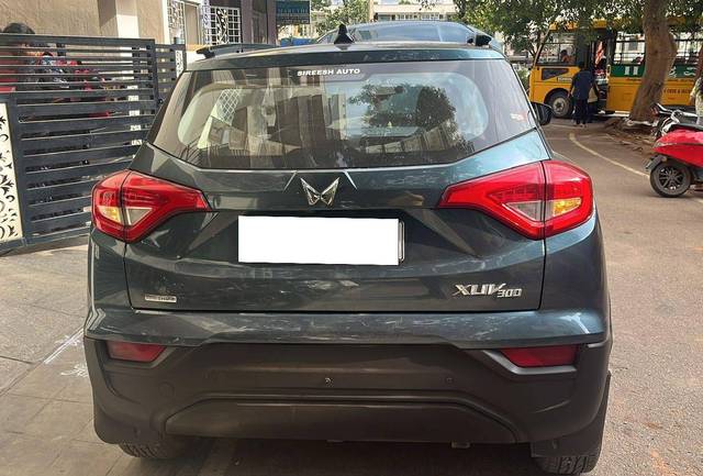 https://images10.gaadi.com/usedcar_image/4612811/original/processed_9239b6f9-b090-4bab-bc77-38ceb0e1b1d5.jpg?imwidth=6400