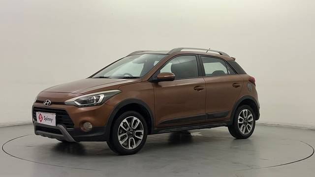 https://images10.gaadi.com/usedcar_image/4612843/original/5ce49fcbc2d4b1f5ca21135f50525480.JPG?imwidth=6400