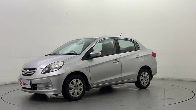 https://images10.gaadi.com/usedcar_image/4612845/original/7c8dc3087b91026cc2d8ca5d87cba1a3.JPG?imwidth=6400