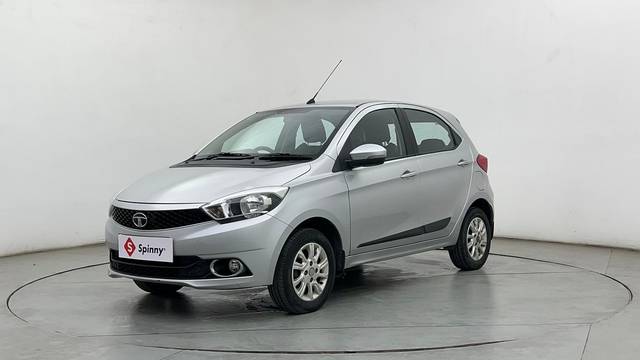 https://images10.gaadi.com/usedcar_image/4612872/original/bc377dee766eaa4862e814322472fe1e.JPG?imwidth=6400