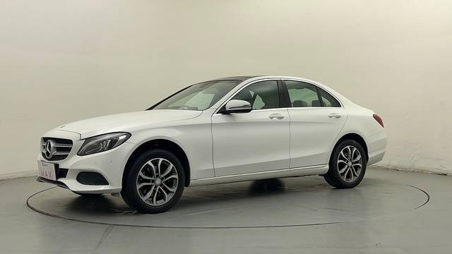 https://images10.gaadi.com/usedcar_image/4612878/original/fa62e64af429f7a193af15e534e0d6b1.JPG?imwidth=6400