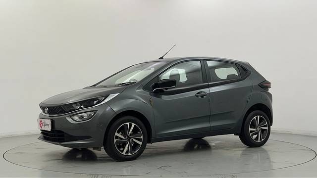 https://images10.gaadi.com/usedcar_image/4612879/original/33453961d2ccfb41feb9c45688f3770d.JPG?imwidth=6400