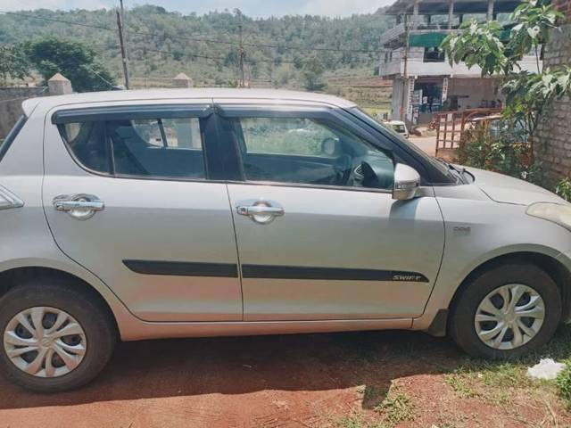 https://images10.gaadi.com/usedcar_image/4612920/original/processed_0b4f7033-eb6e-4e30-a70c-72806294e178.jpg?imwidth=6401