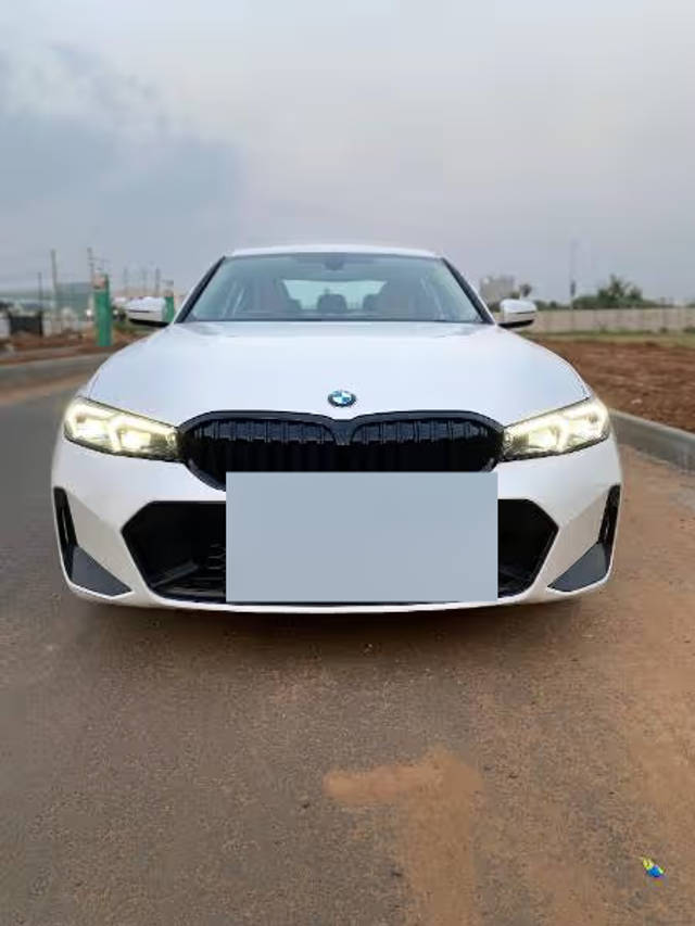 https://images10.gaadi.com/usedcar_image/4612929/original/2f0dfe37-4d1b-4f0b-b063-62ca0f2887cb.png?imwidth=6400