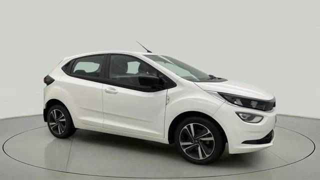 https://images10.gaadi.com/usedcar_image/4612949/original/6da3cf0070ff6a47ea554821ac2902f7.jpg?imwidth=6400