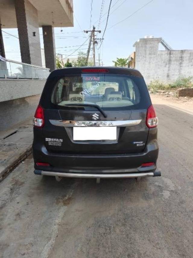 https://images10.gaadi.com/usedcar_image/4612977/original/processed_da07daaf-4d7c-4ef4-bac7-7e2a65974c4c.jpeg?imwidth=6402
