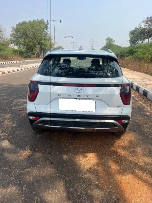 https://images10.gaadi.com/usedcar_image/4612995/original/processed_2c6db8c5-eaaf-4eb4-8b45-60192e772518.jpeg?imwidth=6401