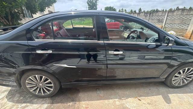 https://images10.gaadi.com/usedcar_image/4613006/original/processed_5b550830-9a68-4216-8219-3c795dd12011.jpeg?imwidth=6401