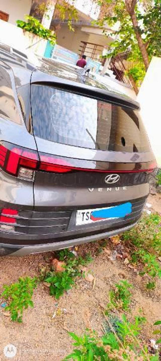 https://images10.gaadi.com/usedcar_image/4613020/original/processed_ed6c2171-efc8-4f36-9a94-8b62c46ffd8b.jpg?imwidth=6401
