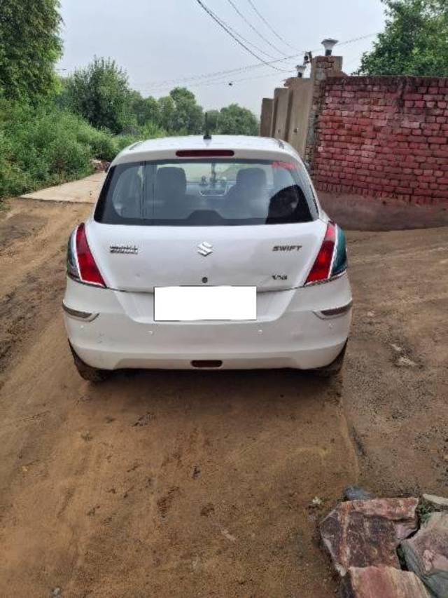 https://images10.gaadi.com/usedcar_image/4613023/original/processed_66fc459d-dd30-4f02-ad64-20a431ac4247.jpg?imwidth=6401