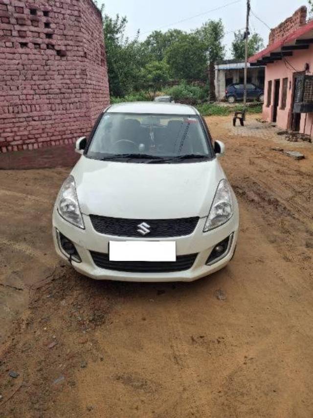 https://images10.gaadi.com/usedcar_image/4613023/original/processed_8f382d8e-b3fe-474c-bb4a-c5bfba0ad820.jpg?imwidth=6400