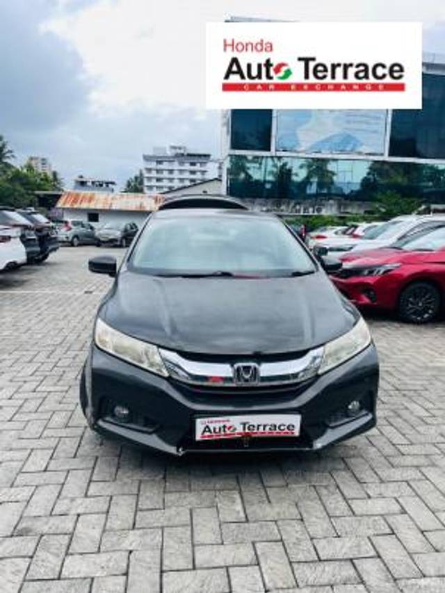 https://images10.gaadi.com/usedcar_image/4613068/original/5a64230e4f8a2499c909fb20757223cc.jpg?imwidth=6400